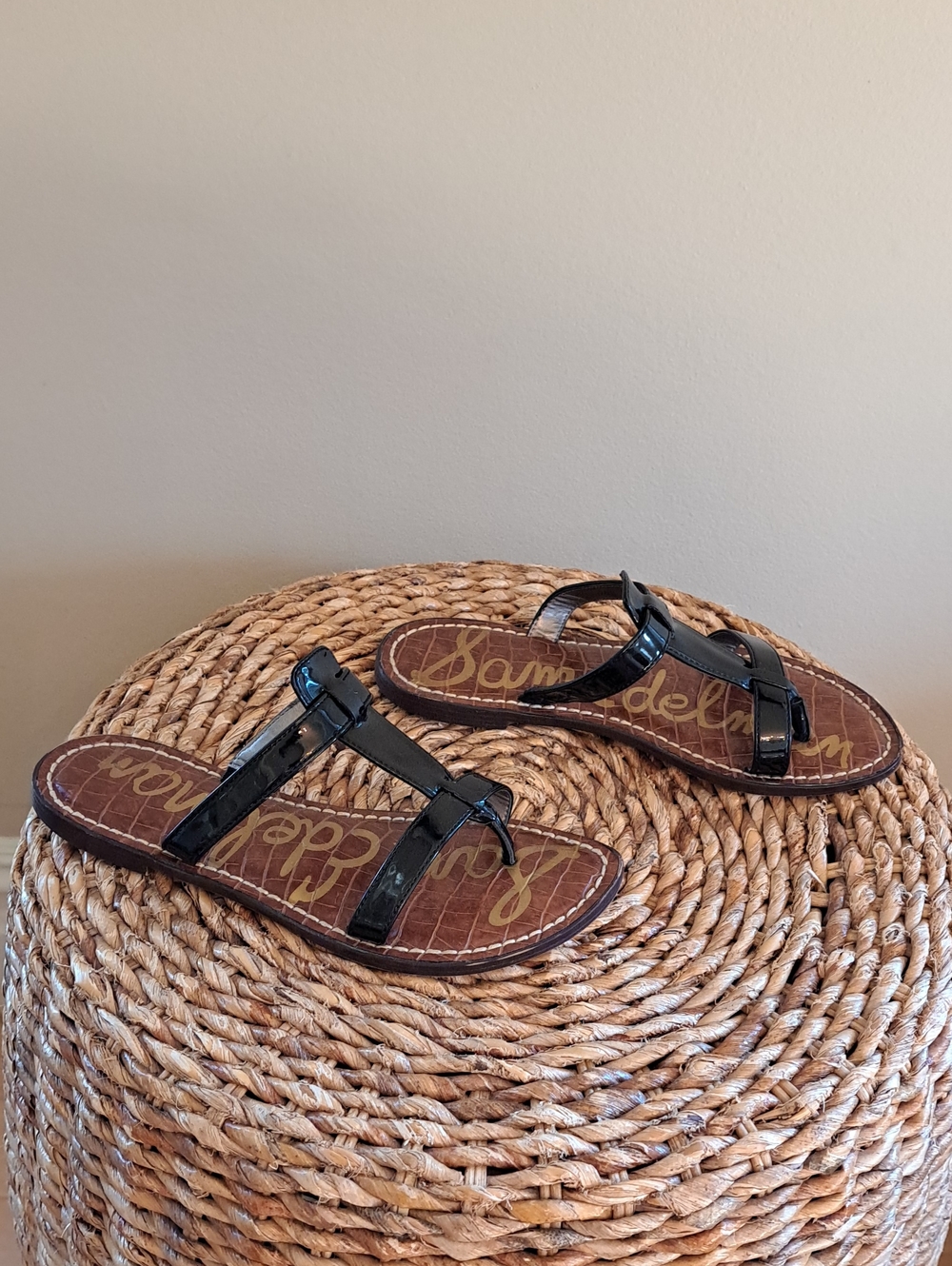 Sam Edelman Womens Kira Summer/Vacation Black Patent Leather Flat Sandals 6.5